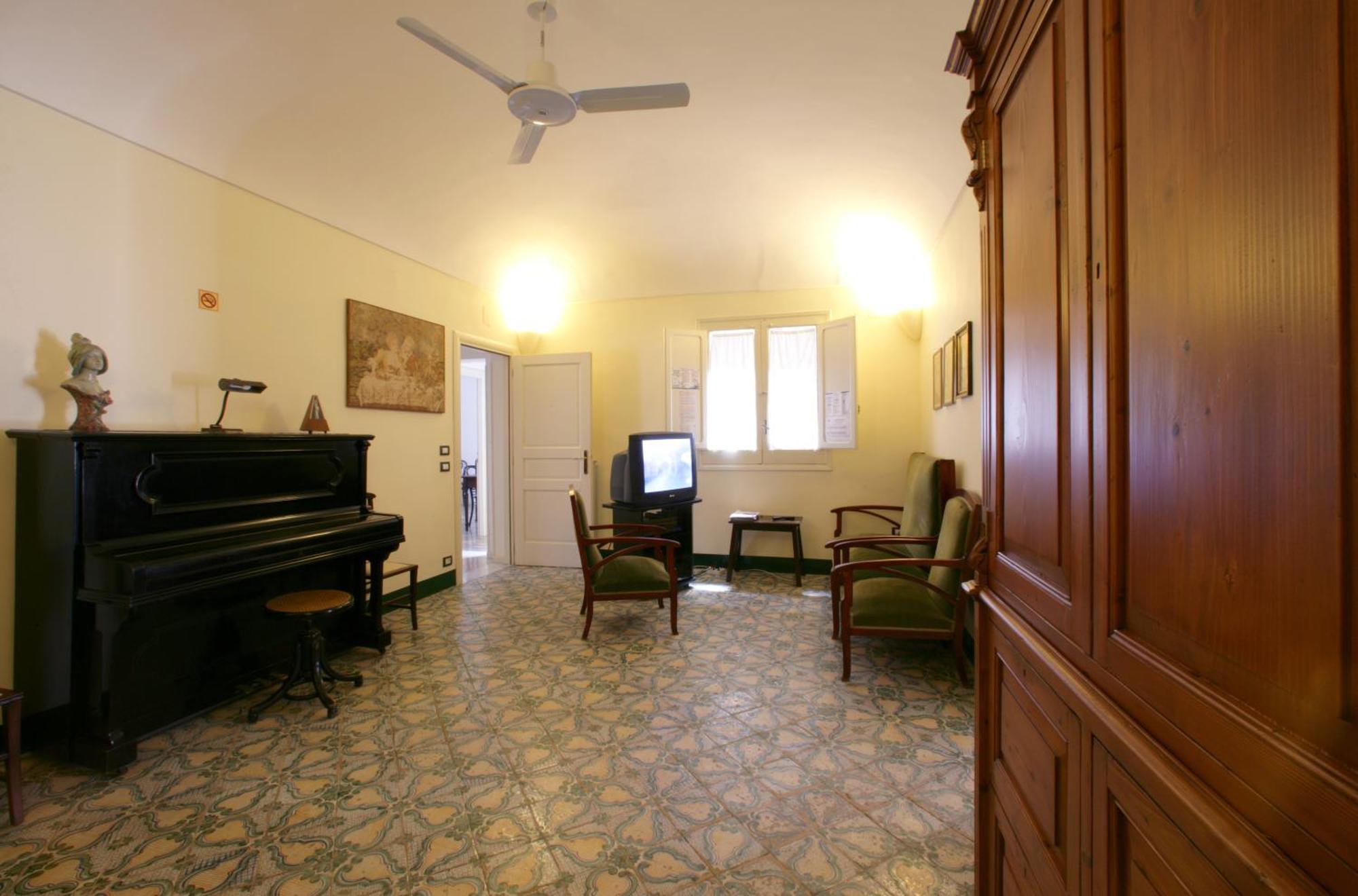 Hotel Novecento Trapani Esterno foto